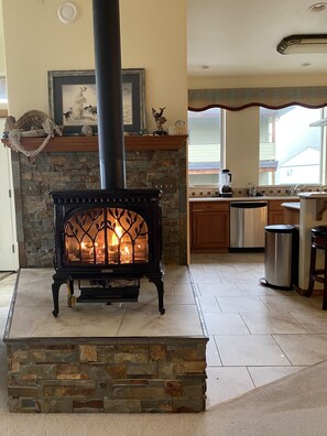 Deluxe House, Multiple Beds | Living area | Flat-screen TV - Front Row Townhouse (Seward)