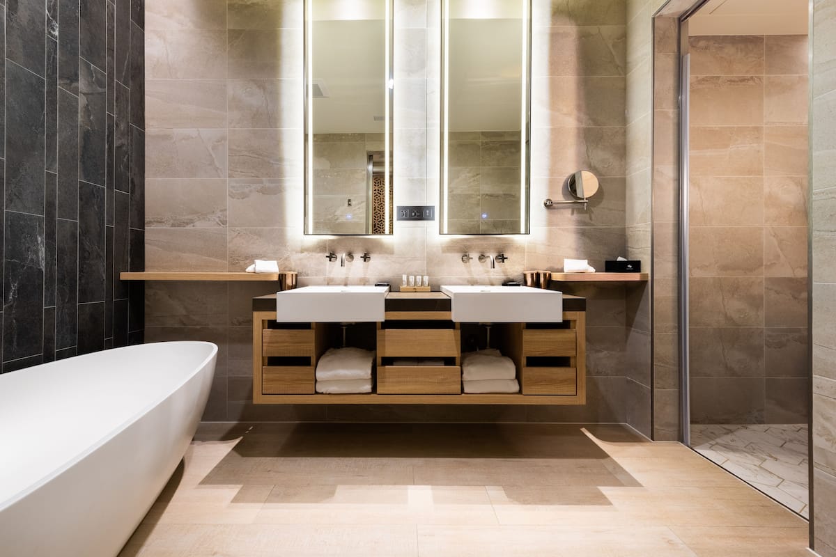 deep-soaking bathtub