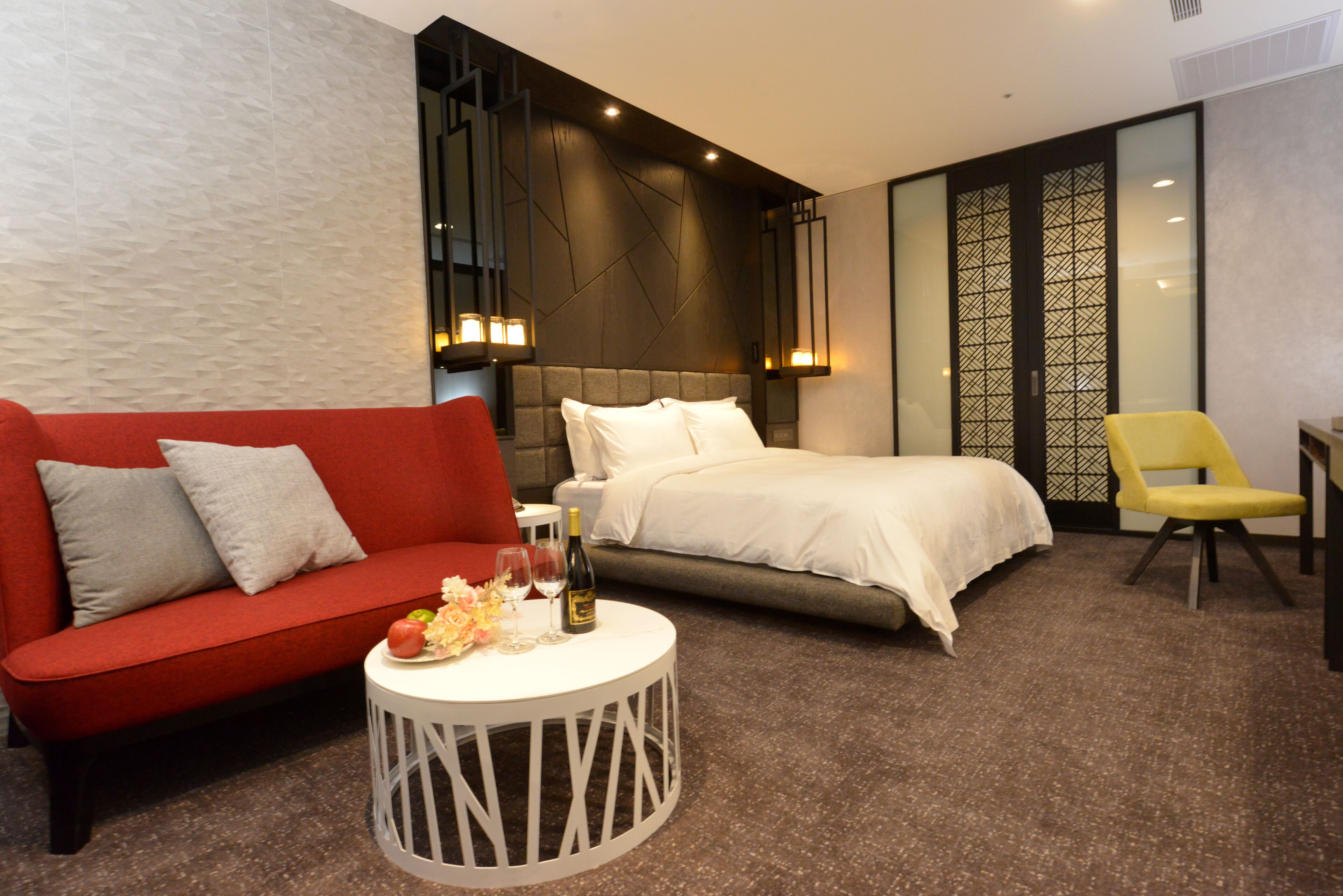 comfort double room, 1 queen bed | 1 bedroom, in-room safe, desk, blackout curtains