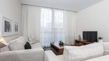 Apartment, 1 Bedroom (Quayside 315) | Living room | Flat-screen TV, DVD player