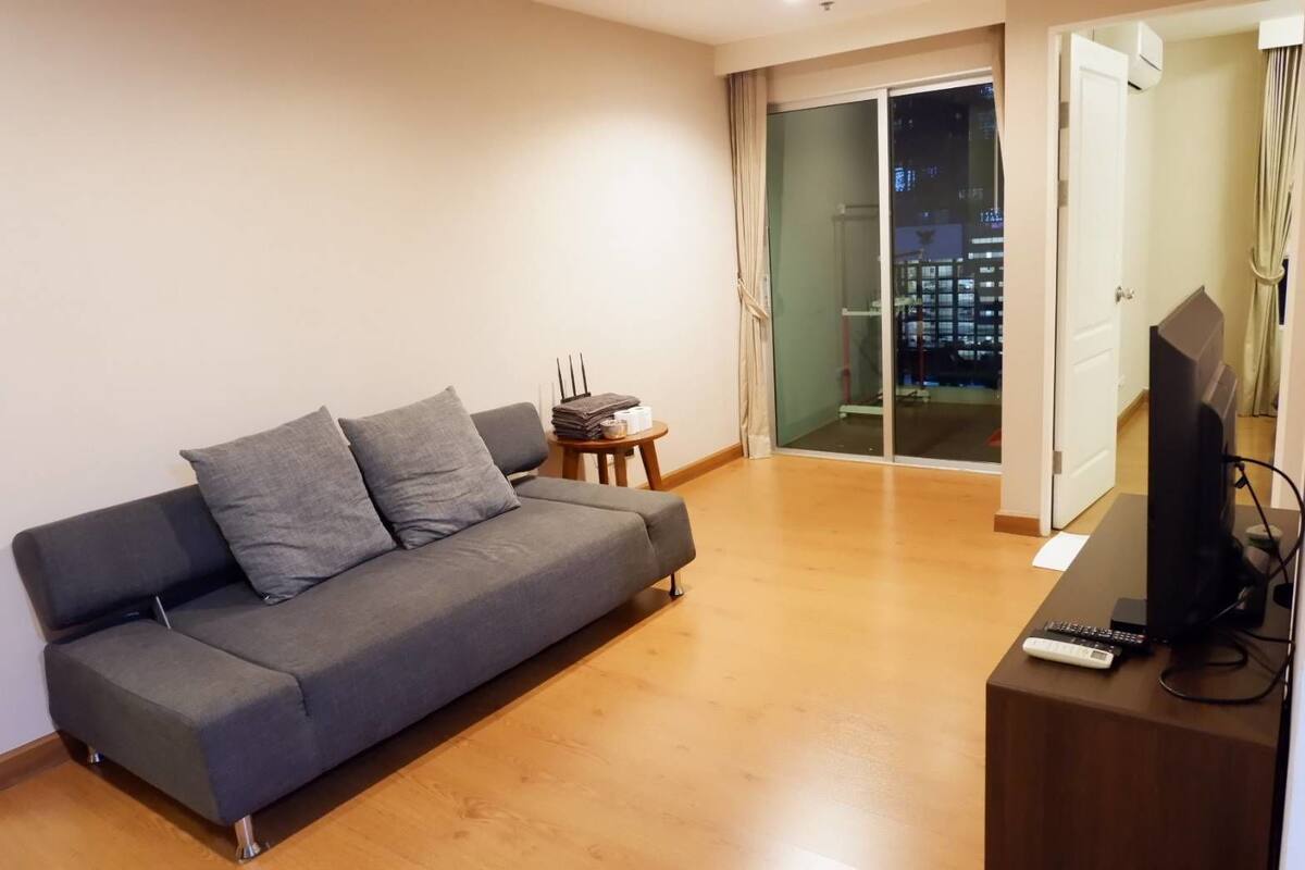 One Bedroom Apartment