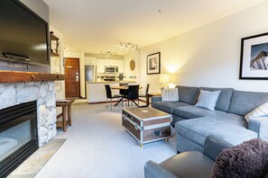 Téléviseur, foyer, lecteur de DVD