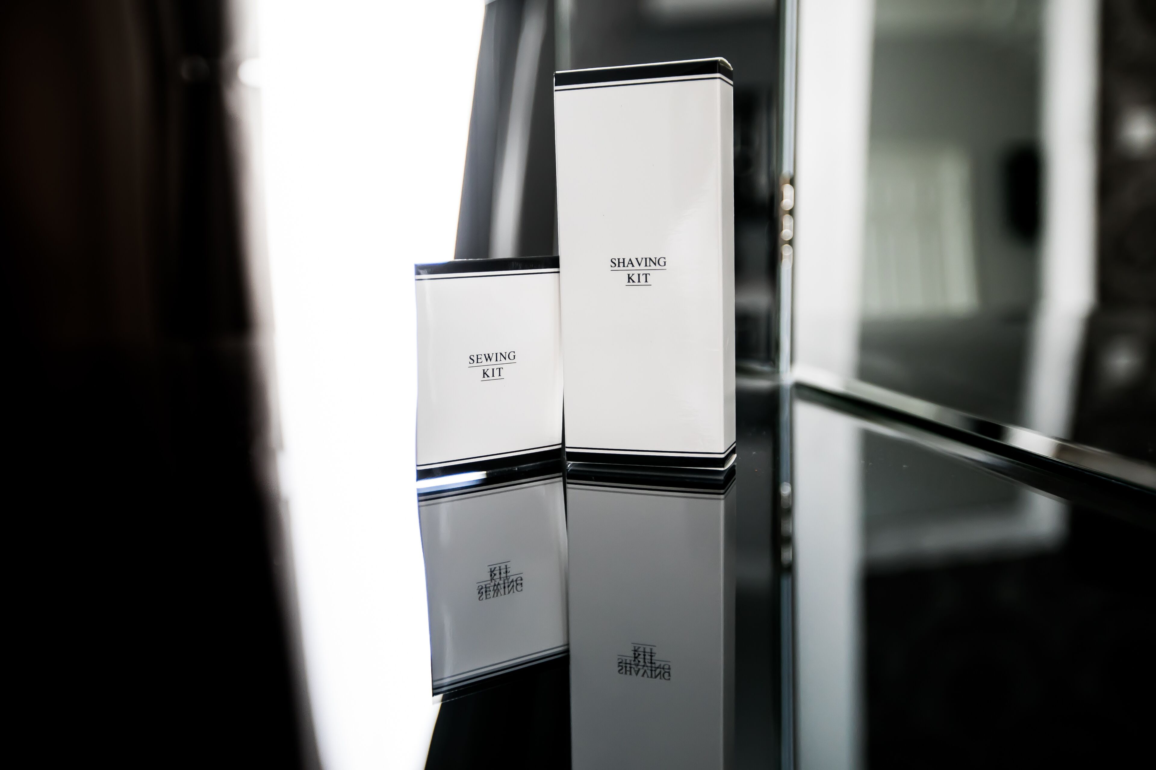 Asciugacapelli, asciugamani, sapone, shampoo