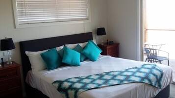 2 Schlafzimmer, Bügeleisen/Bügelbrett, kostenloses WLAN, Bettwäsche