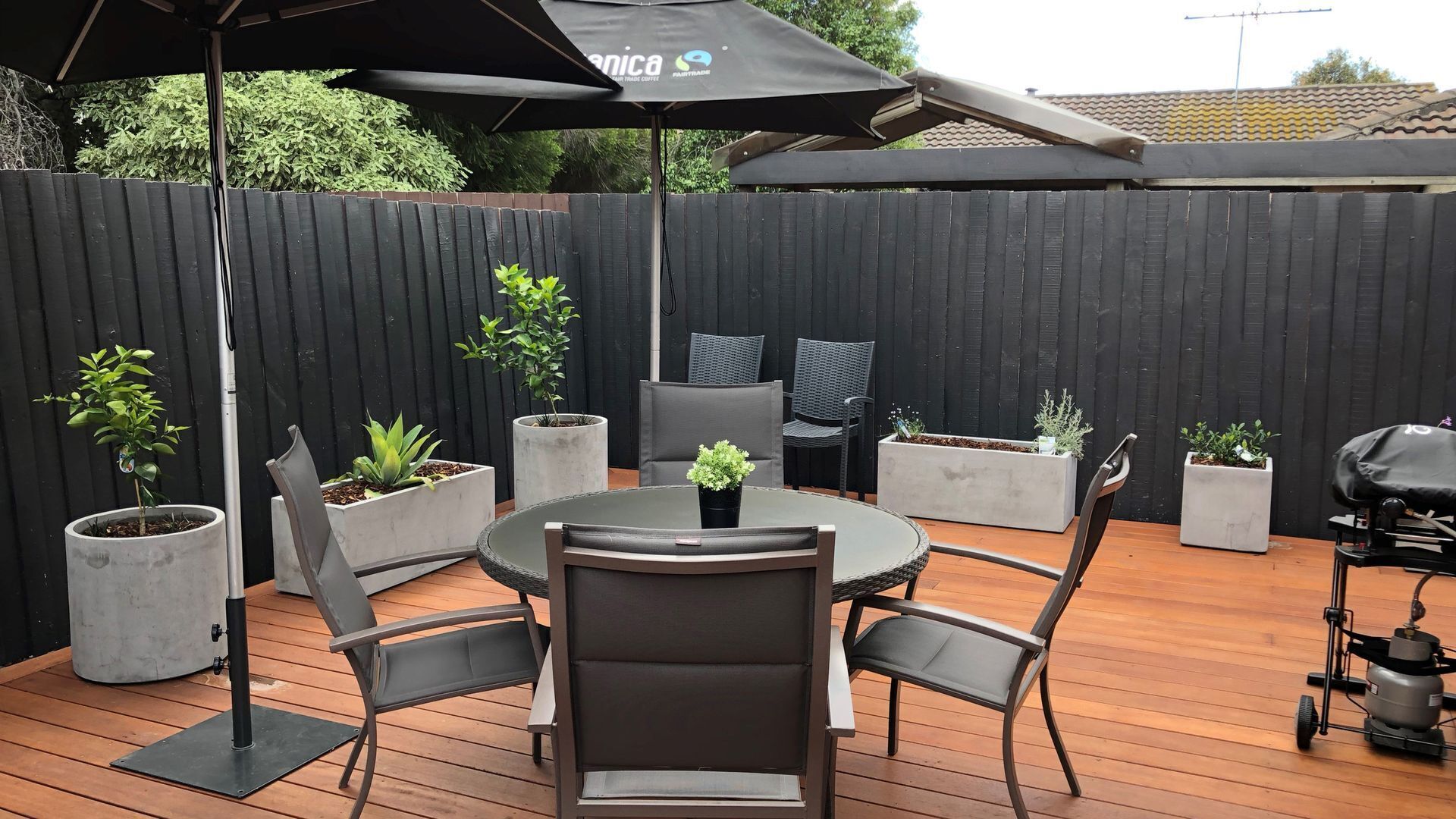 Chic 2 Bedroom Keilor — image 11