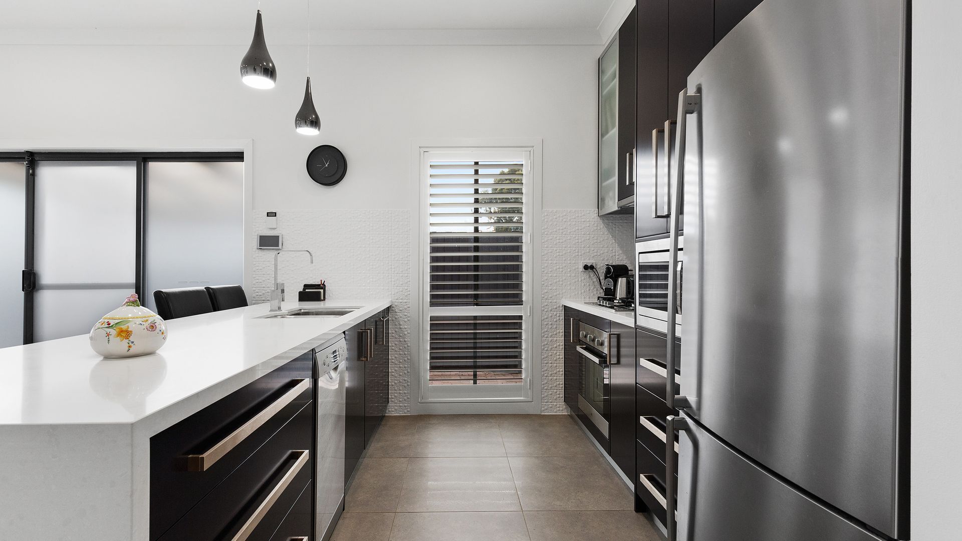 Chic 2 Bedroom Keilor — image 6