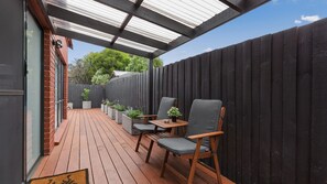 Terrace/patio - Chic 2 Bedroom Keilor (Keilor Downs)