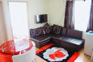 Condo, 2 Bedrooms | Living room