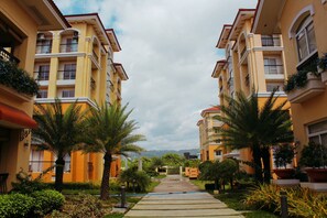 Property grounds - 2 Bedroom at San Remo Oasis near SM Seaside (Cebu City)