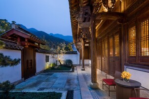 迷你吧、客房内保险箱、特色装修、办公桌