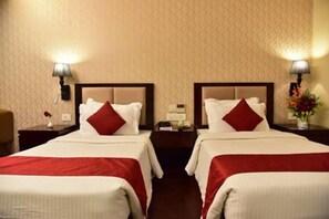 Economy Room, Non Smoking, Private Bathroom | Premium bedding, desk, rollaway beds