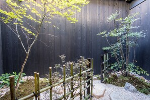 Japanese Style Town House | View from room - Rinn Manjuji (Kyoto)