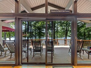 Interior - Your Blue Ridge Vacation Awaits in this Luxurious Lake-Front Home. (Lake Toxaway)