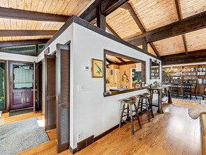 Interior - Your Blue Ridge Vacation Awaits in this Luxurious Lake-Front Home. (Lake Toxaway)