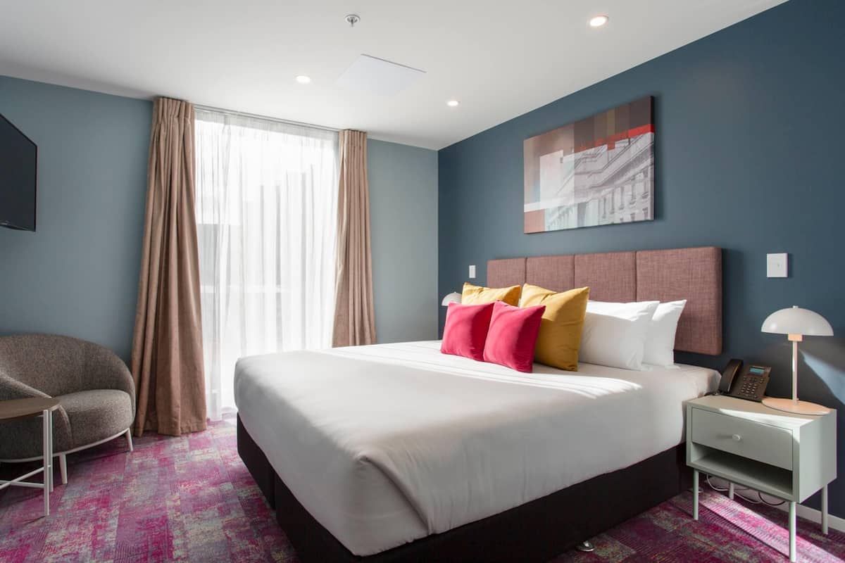 Apartamento, 1 cama King (Studio) | Roupas de cama premium, cortinas blackout, quartos à prova de som