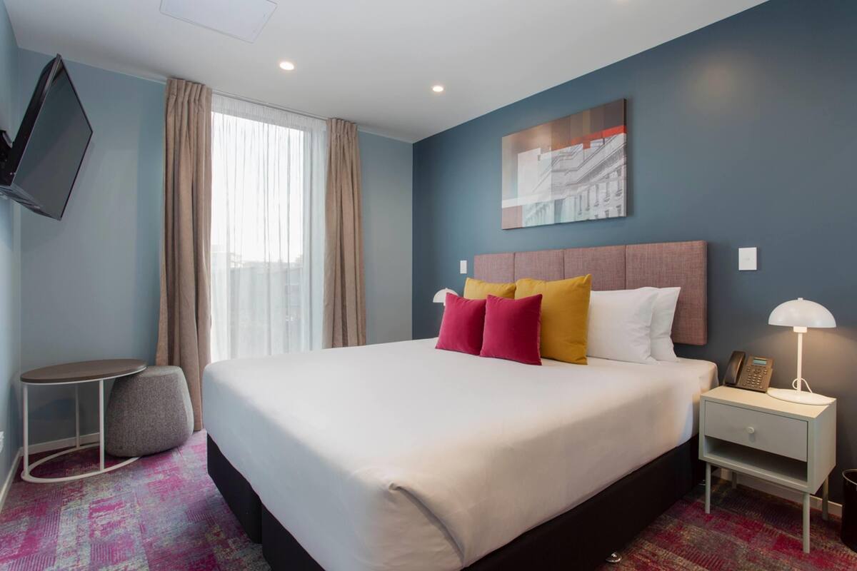 Hotel Room | Premium bedding, blackout drapes, soundproofing, iron/ironing board