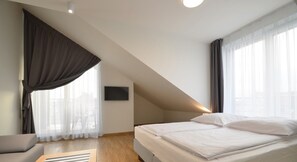 Suite Studio (Zelandia) | Chambres insonorisées, Wi-Fi gratuit, draps fournis