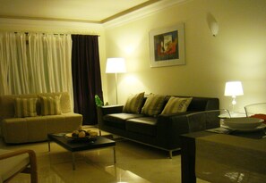 Télévision, vidéothèque, écrans d'ordinateur