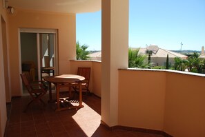 Outdoor dining - Vilamoura dream vacation with fantastic beaches, golf courses and marina (Quarteira)