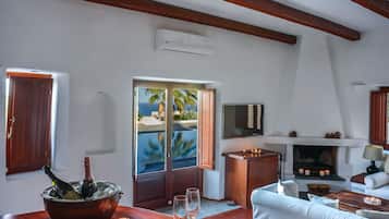 Villa de lujo | Área de sala de estar | Televisión de pantalla plana