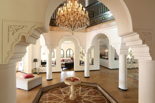 Beautiful villa in Marrakech, Swimming Pool, 7 bedrooms 5 Hectares of Tree Park
