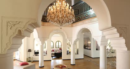 Beautiful villa in Marrakech, Swimming Pool, 7 bedrooms 5 Hectares of Tree Park