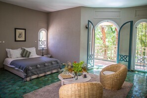 7 bedrooms, in-room safe, desk, iron/ironing board