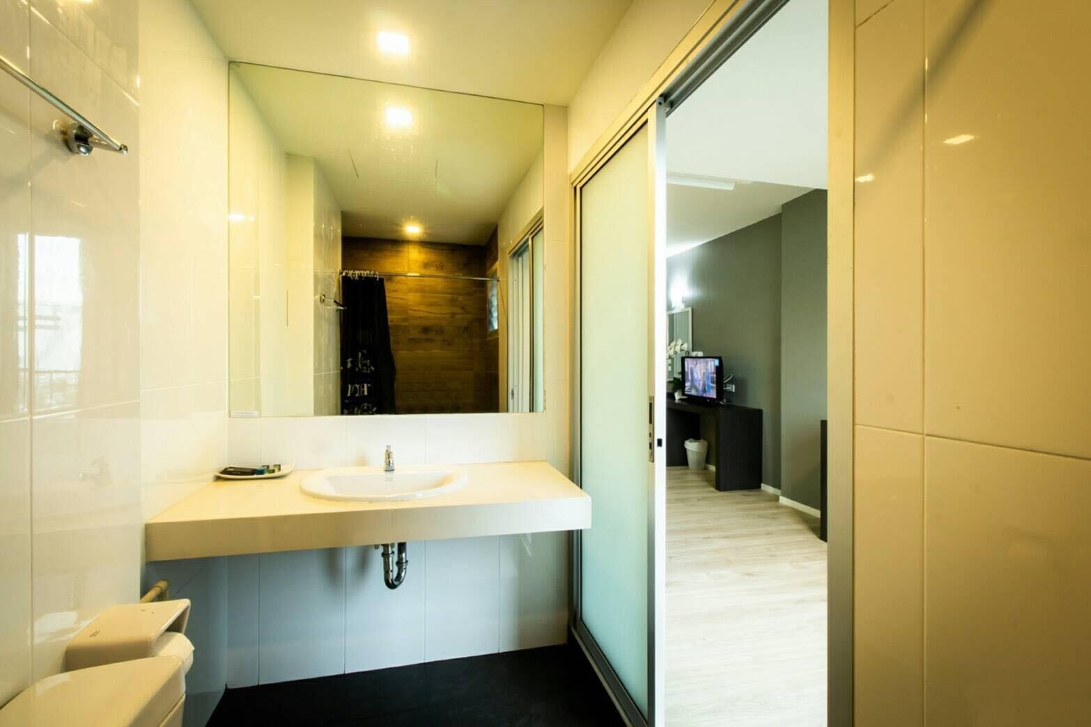 Standard Twin Room | Bathroom