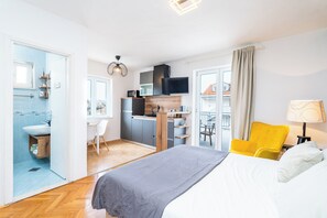 1 bedroom, iron/ironing board, travel crib, free WiFi