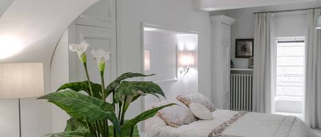 Ferros/tábuas de passar roupa, Wi-Fi de cortesia, roupa de cama