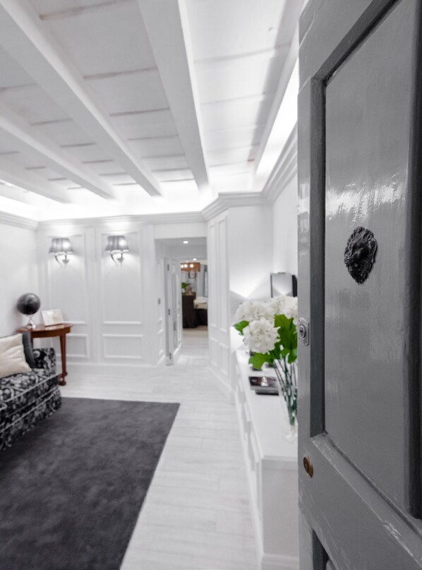 Unclassified image, 1 of 35, button