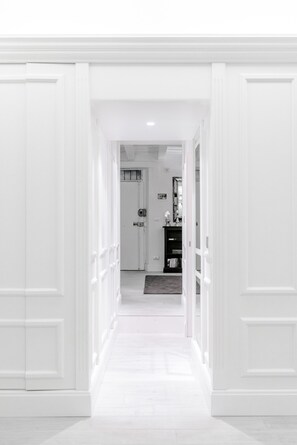 Unclassified image, 4 of 35, button