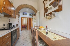 Fridge, microwave, oven, stovetop - Bellosguardo / San Francesco di Paola with private garden (Firenze)