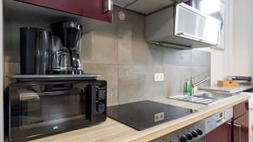 San Francisco Loft | Private kitchen | Fridge, microwave, oven, stovetop