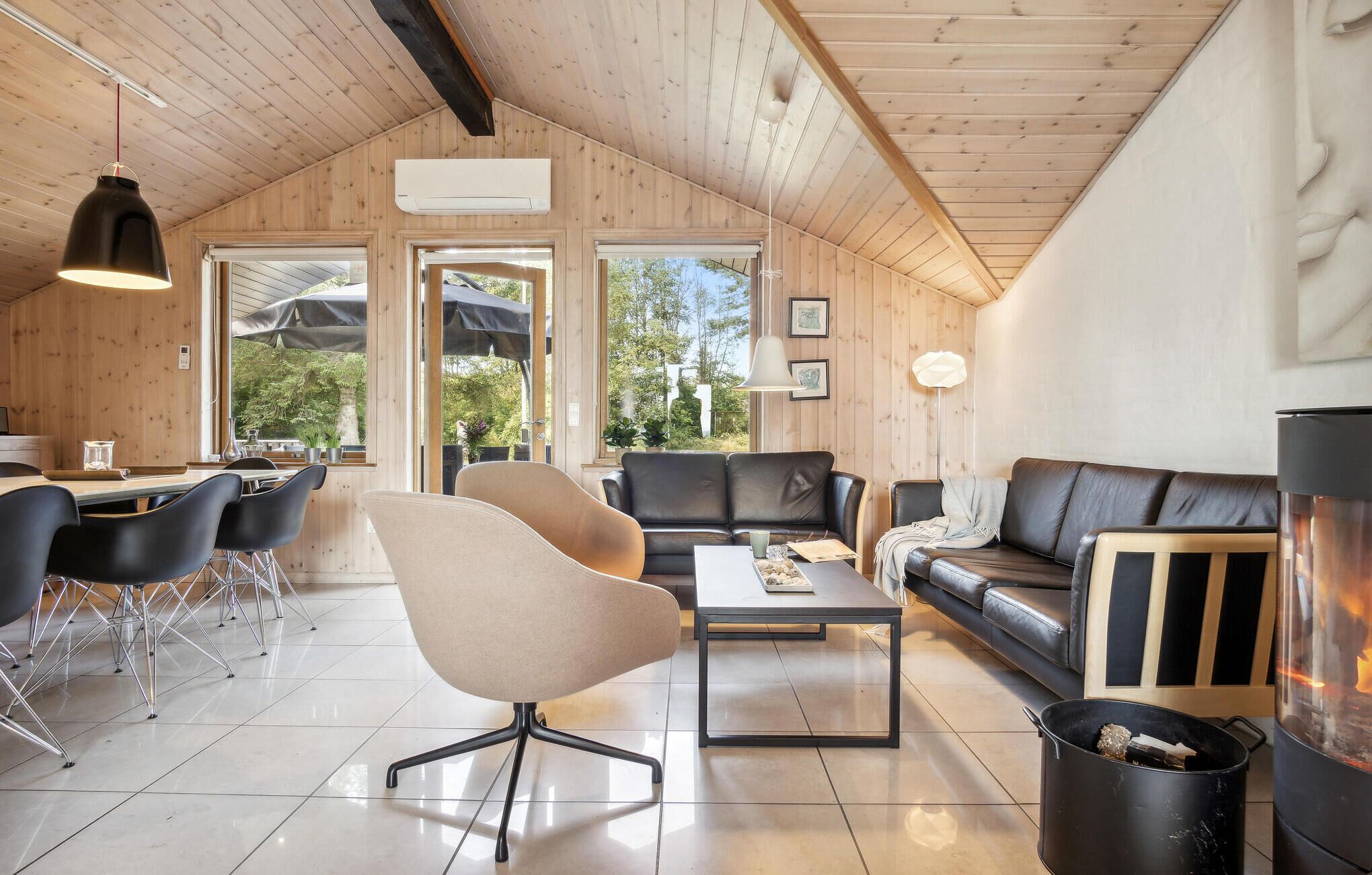 Televisio, takka, DVD-soitin