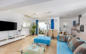 TV - Beautiful apartment in Rijeka with WiFi (Rijeka)