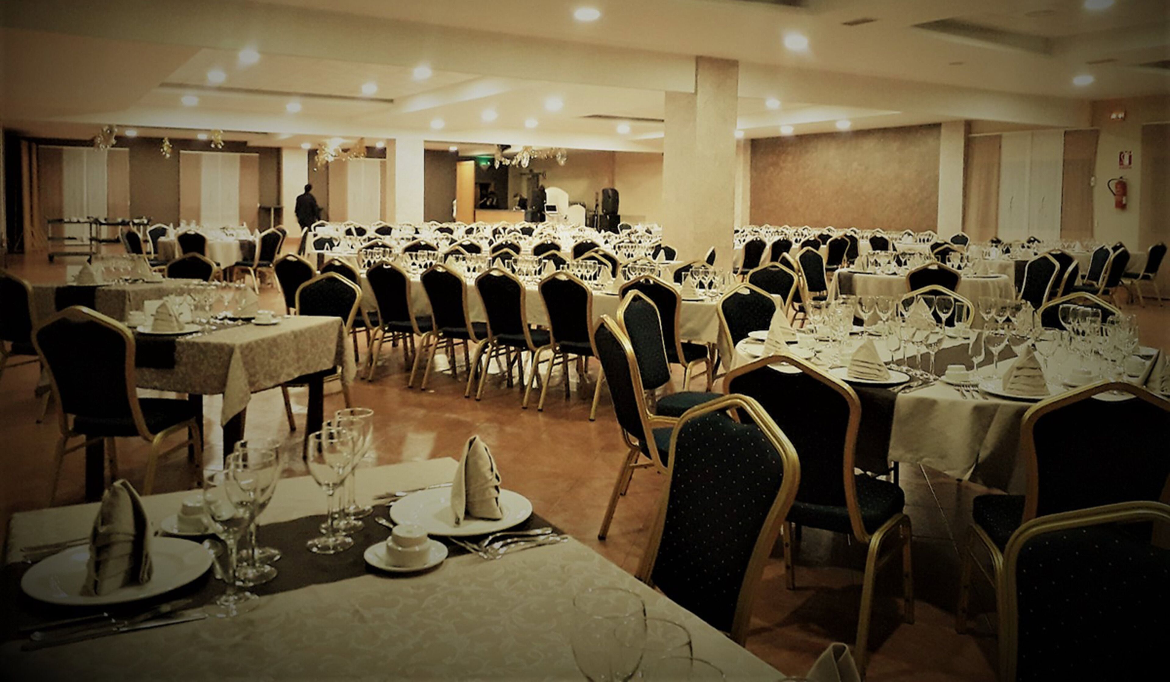 매일 뷔페 아침 식사(1인당 EUR 6.00)