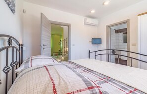 4 quartos, berço de viagem, Wi-Fi de cortesia, roupa de cama