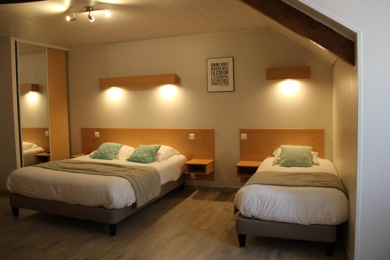 desk, soundproofing, rollaway beds, free wifi