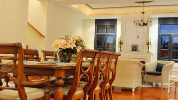 Luxury Villa, 4 Bedrooms, Private Pool (Olive grove) | Dining