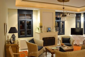 Luxury-Villa, 4 Schlafzimmer, eigener Pool (Olive grove) | Sitzecke in der Lobby