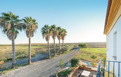 Maison confortable de 6 chambres à.