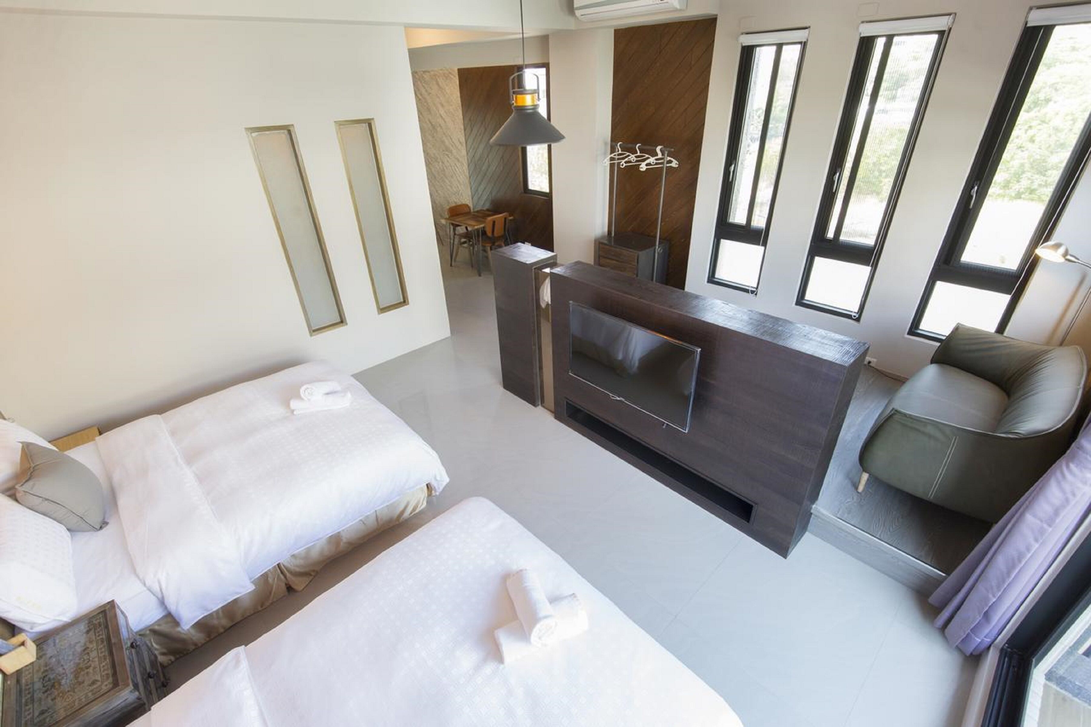 Deluxe Quadruple Room, Lanai | Blackout drapes, soundproofing, rollaway beds (surcharge), WiFi (free)