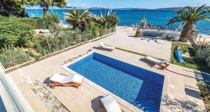 Luxurious home in Kastel Stafilic