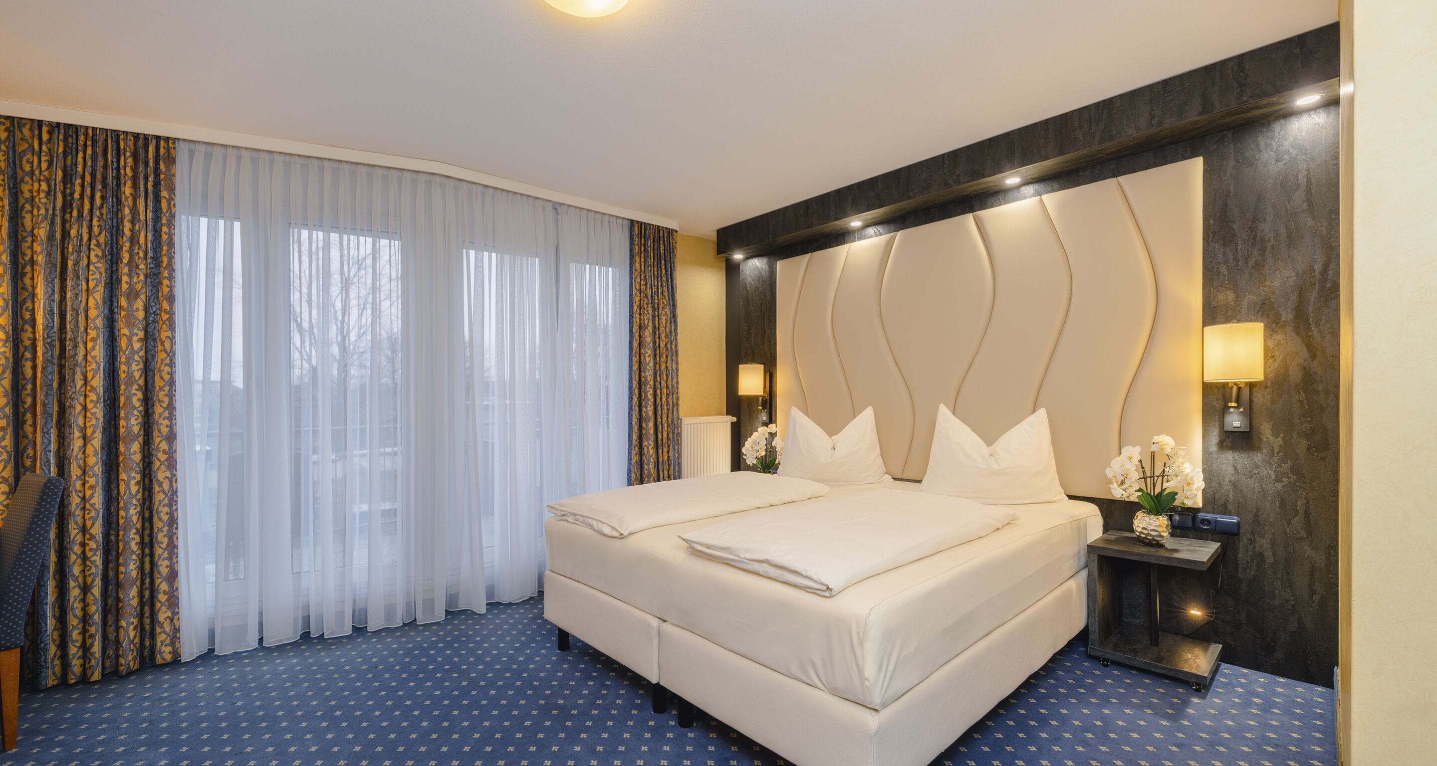standard double room | 1 bedroom, hypo-allergenic bedding, in-room safe, desk
