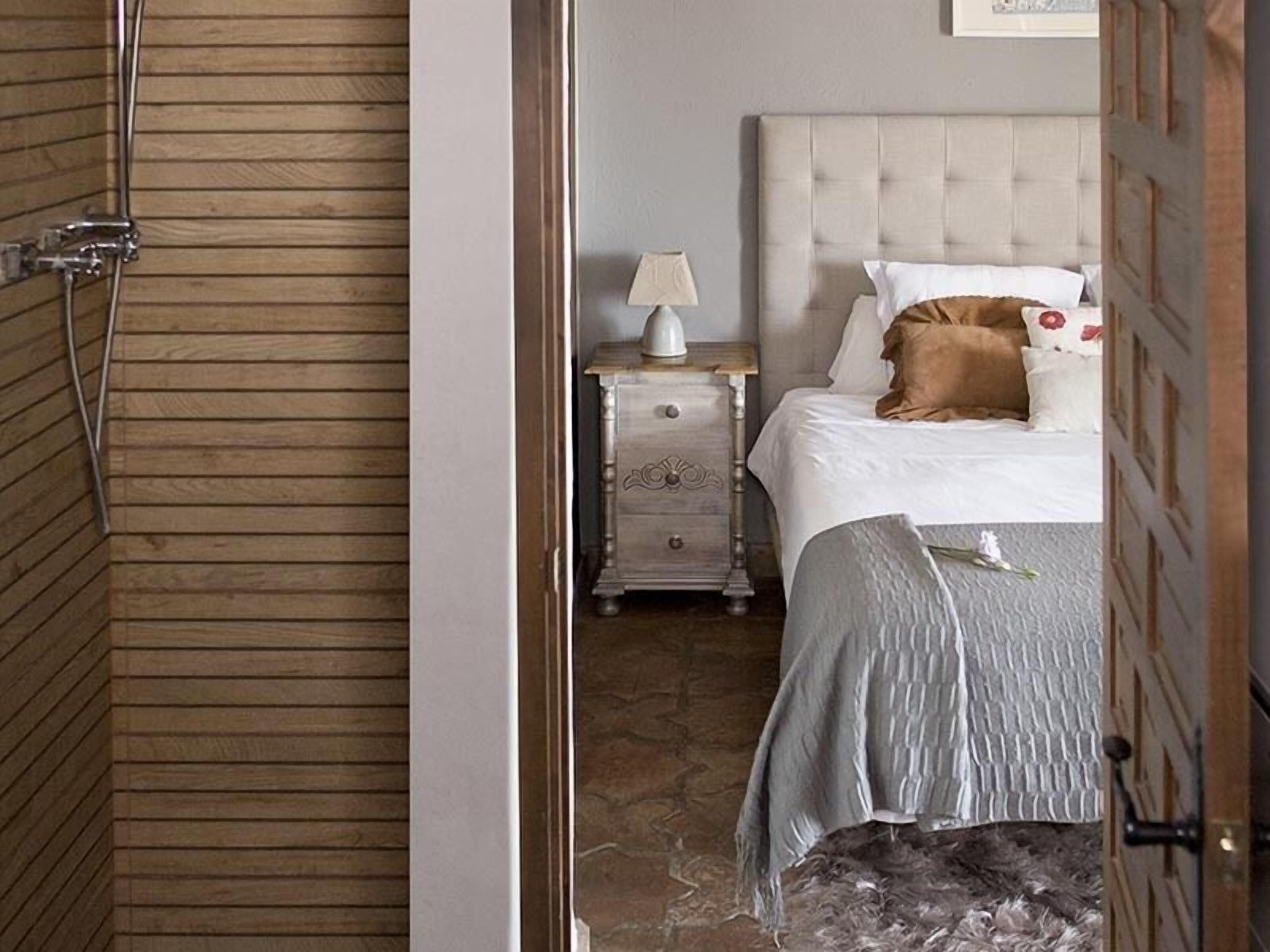 Minibar y sistema de insonorización