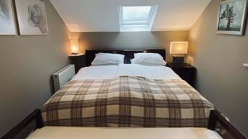 3 Schlafzimmer, Schreibtisch, Bügeleisen/Bügelbrett, kostenloses WLAN