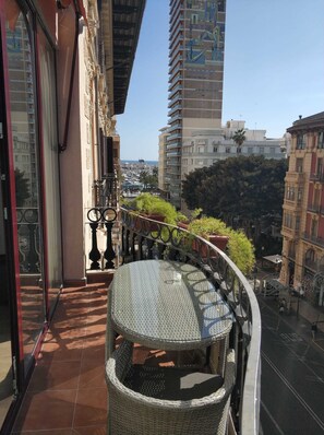 Deluxe Studio Suite, Marina View | Beach/ocean view