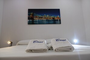 Economy Studio Suite, 1 Queen Bed | 1 bedroom, down duvets, in-room safe, individually decorated