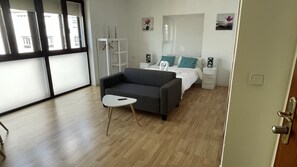 华丽开间, 山景, 海滨 | 1 多间卧室、羽绒被、客房内保险箱、特色装修